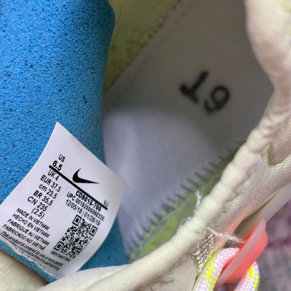 Nike React Presto Barely Volt - image 2